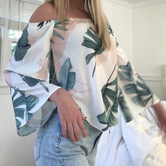 WHITE FOX BOUTIQUE OFF THE SHOULDER PALM LEAF - Picture 3 of 5